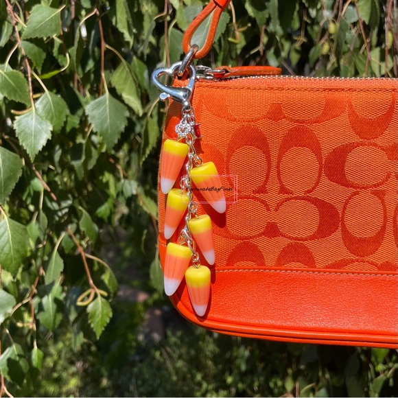 Candy Corn Cluster Halloween Bag Purse Charm Keychain SILVER - Picture 3 of 9